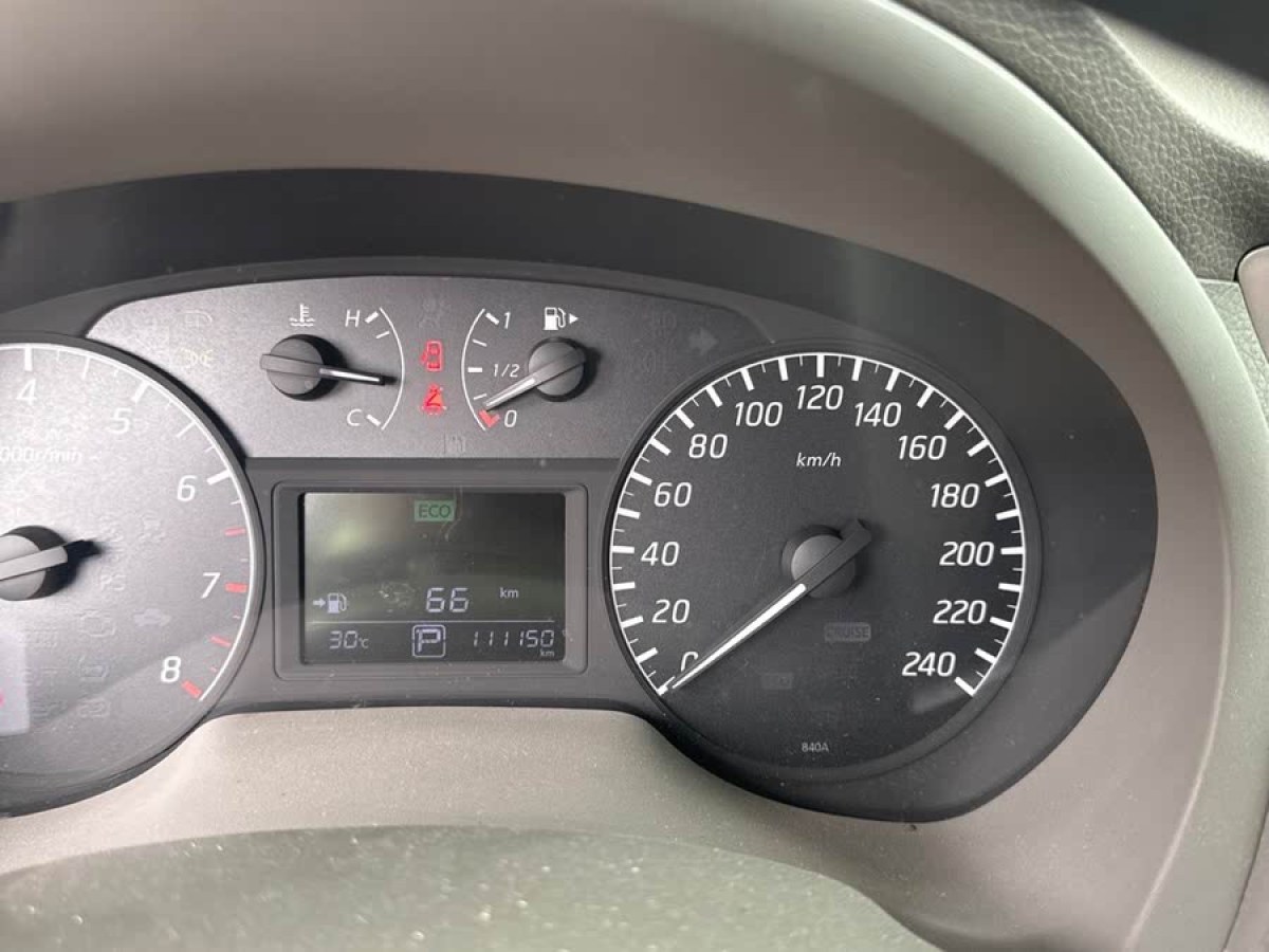 日產(chǎn) 軒逸  2014款 1.6XV CVT尊享版圖片