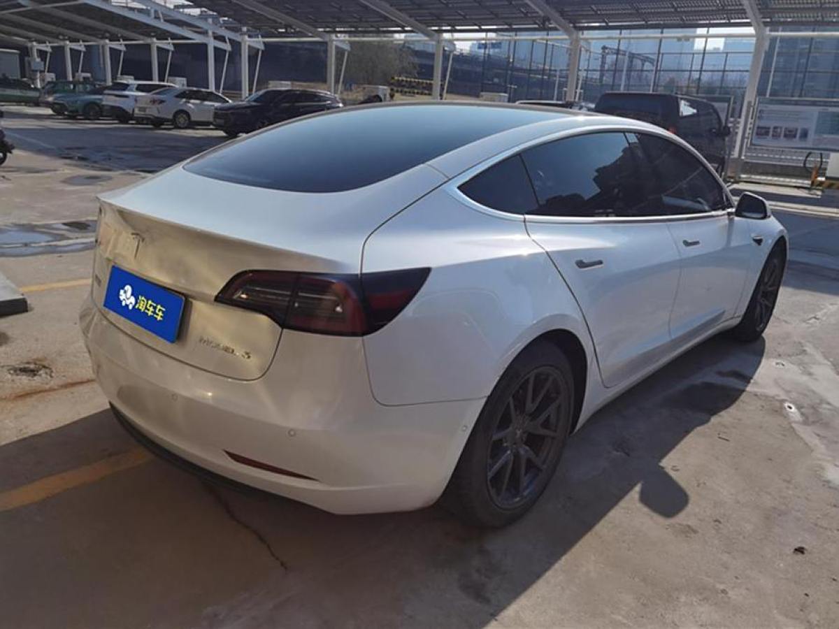 特斯拉 Model 3  2019款 標(biāo)準(zhǔn)續(xù)航后驅(qū)升級(jí)版圖片