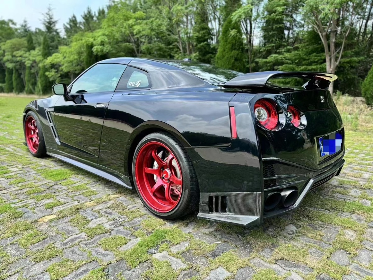 日產(chǎn) GT-R  2012款 3.8T Premium Edition圖片