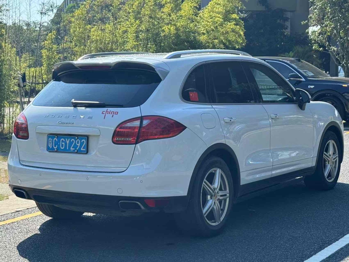 保時(shí)捷 Cayenne  2014款 Cayenne Platinum Edition 3.0T圖片