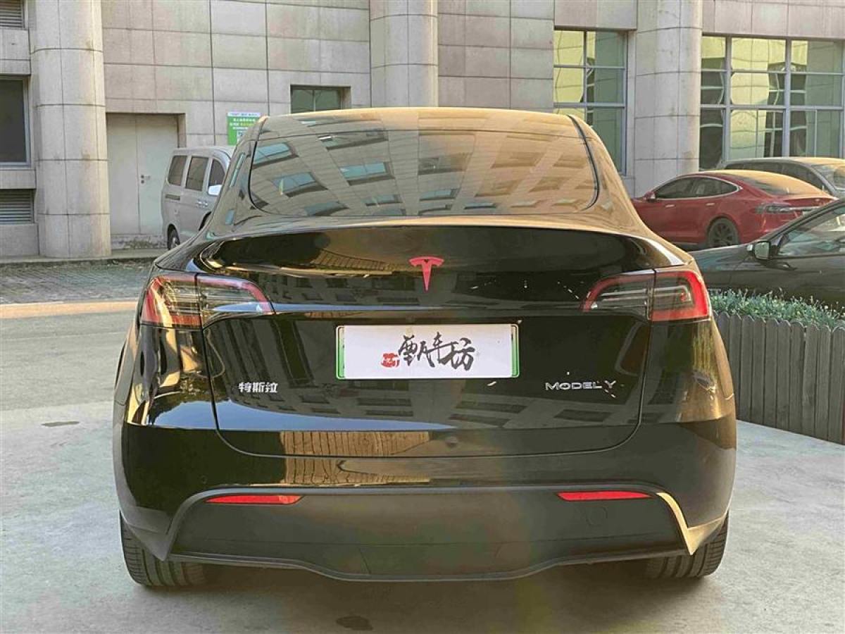 特斯拉 Model 3  2022款 后輪驅(qū)動(dòng)版圖片