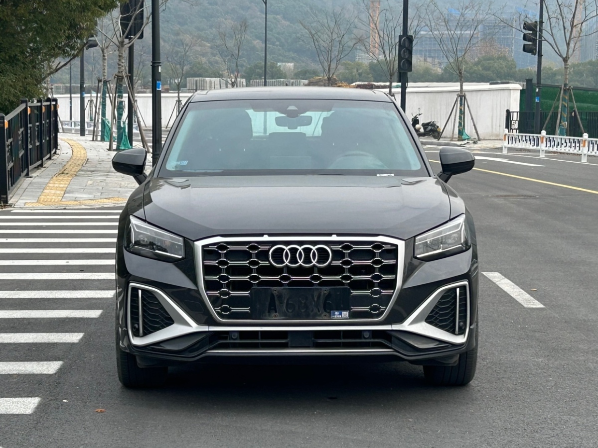 奧迪 奧迪Q2L  2021款 35 TFSI 豪華致雅型圖片