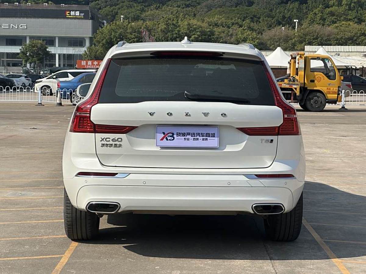 沃爾沃 XC60  2021款 T5 四驅(qū)智逸豪華版圖片