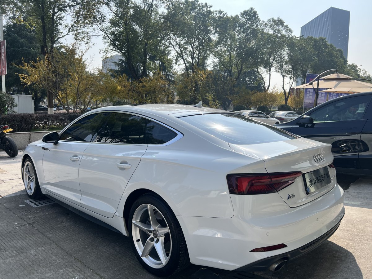 奧迪 奧迪A5  2019款 Sportback 40 TFSI 時(shí)尚型圖片