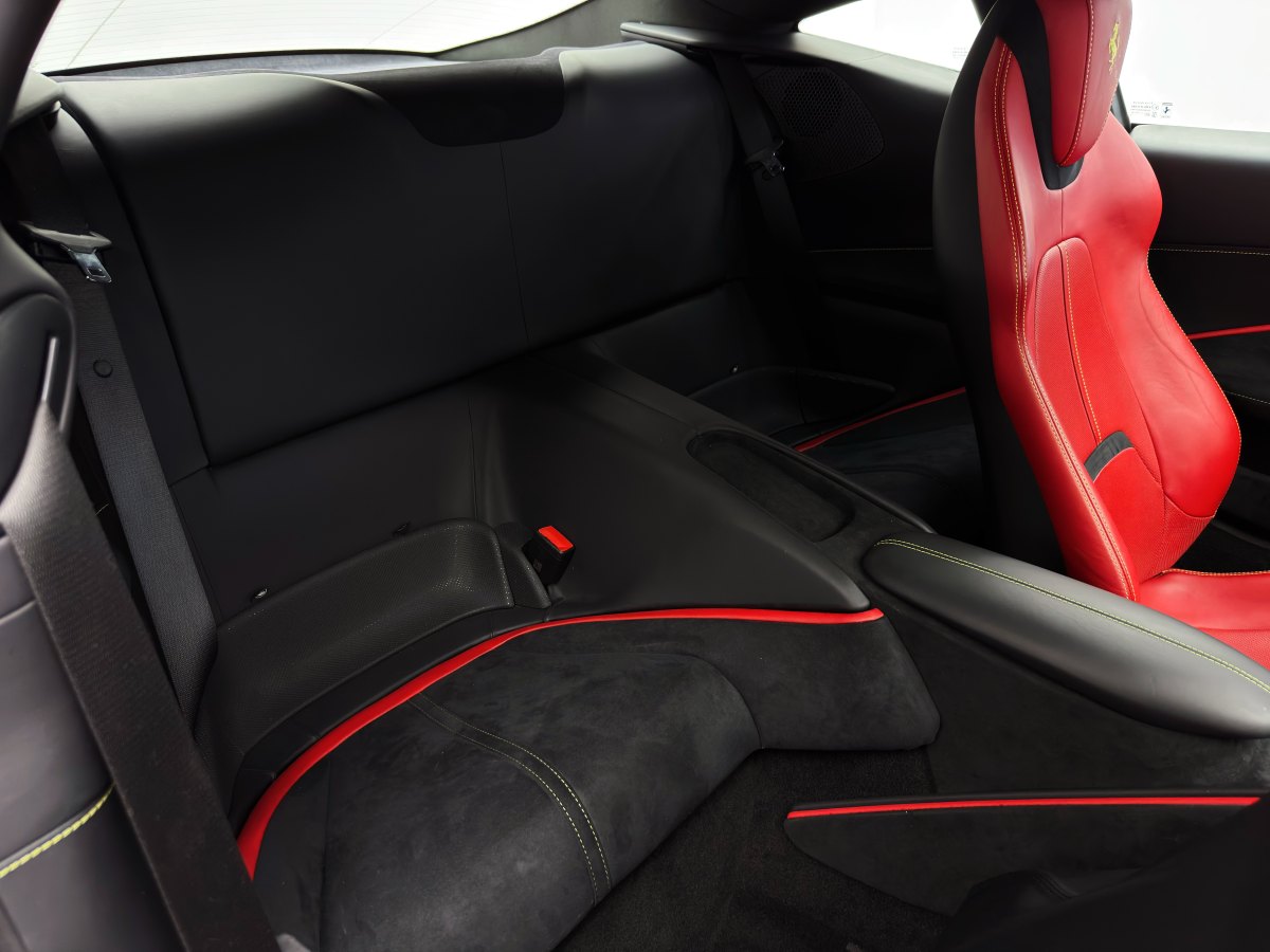 法拉利 Roma  2020款 3.9T V8圖片
