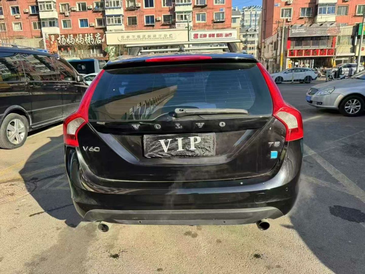 沃爾沃 V60  2012款 T6 AWD 個(gè)性運(yùn)動(dòng)版圖片