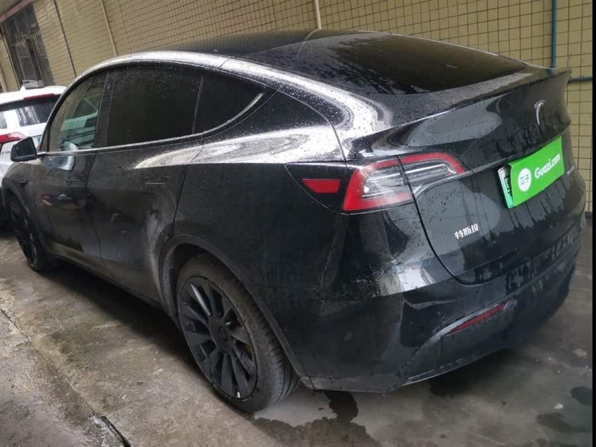 特斯拉 Model Y  2021款 標(biāo)準(zhǔn)續(xù)航后驅(qū)版圖片