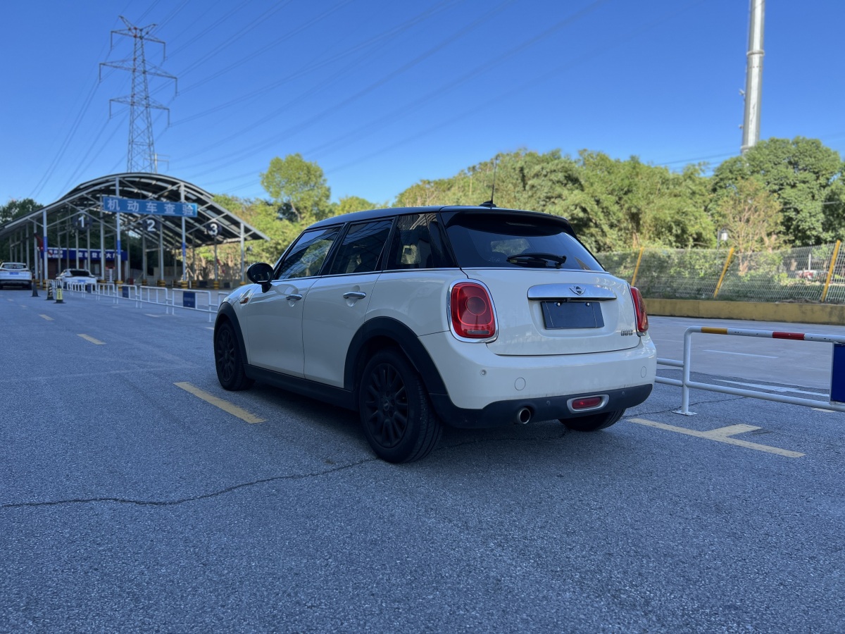 2017年10月MINI MINI  2016款 1.5T COOPER 五門版