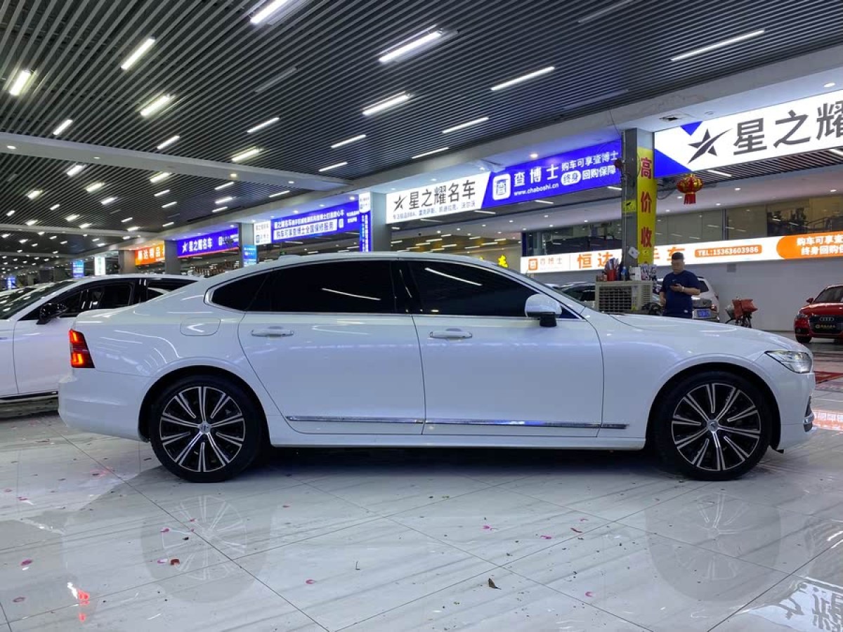 沃爾沃 S90  2023款 B5 智遠(yuǎn)豪華版圖片