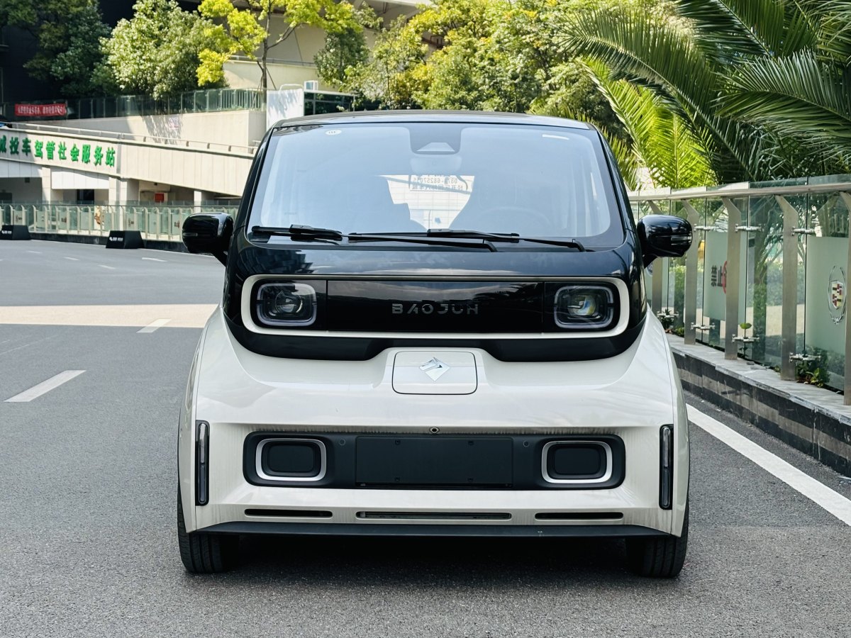 2024年9月寶駿 寶駿KiWi EV  2021款 藝術(shù)家 三元鋰