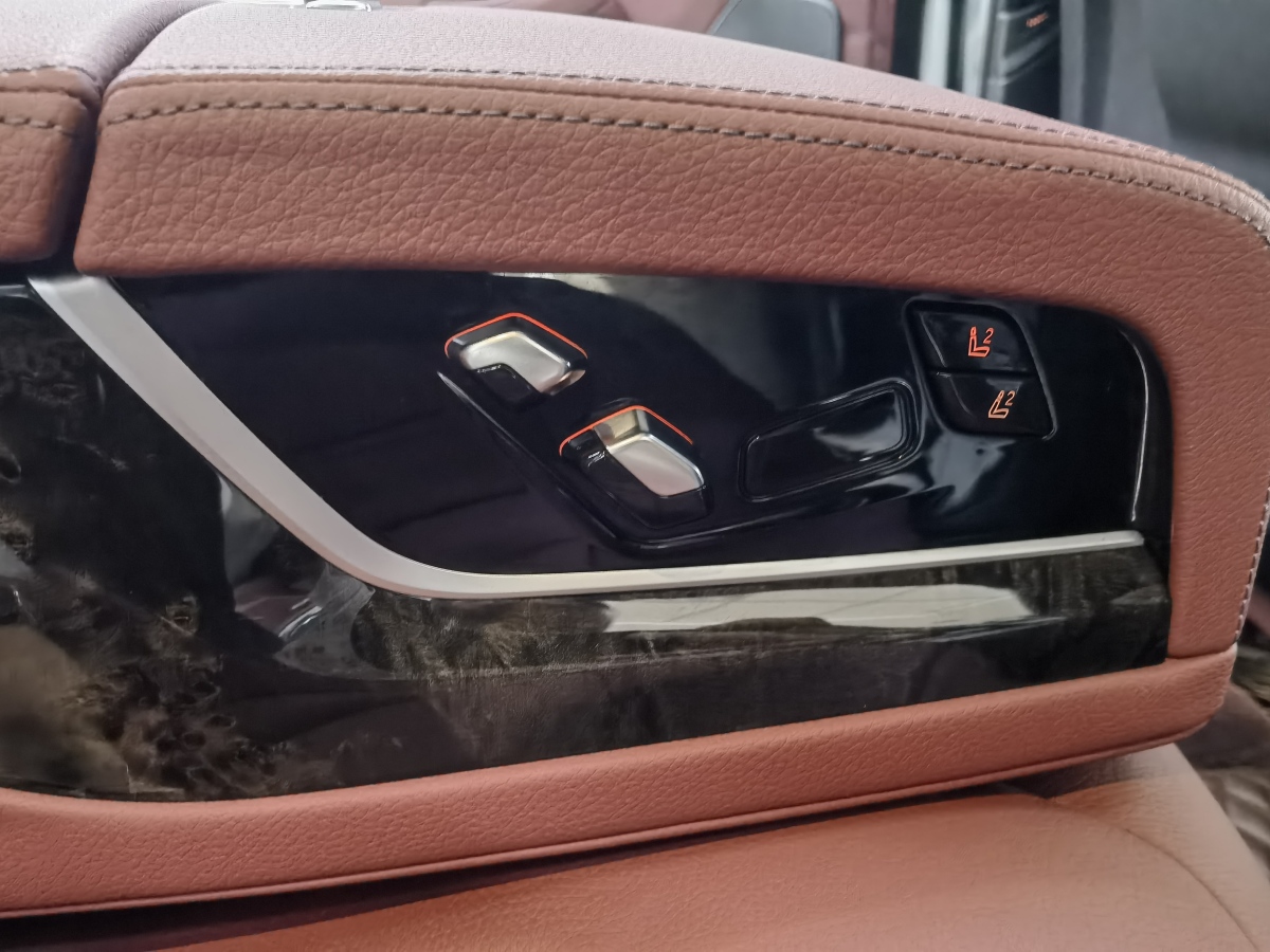 2019年2月宝马 宝马5系  2023款 530Li xDrive M运动套装