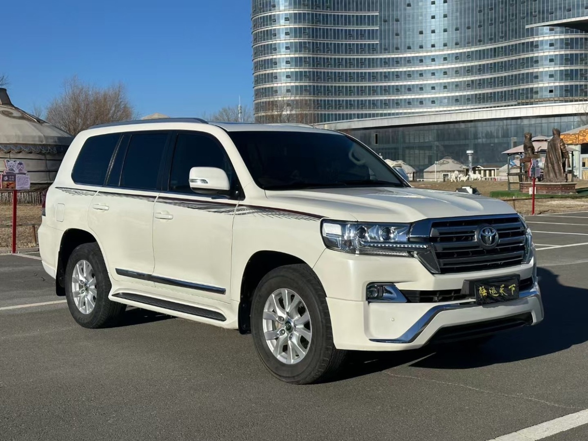 豐田 蘭德酷路澤  2018款 5.7L VX-R 12氣 底升(中東版)圖片