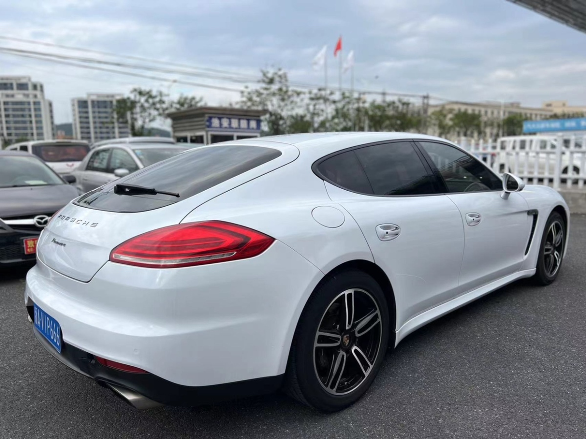 2015年9月保時捷 Panamera  2014款 Panamera 3.0T