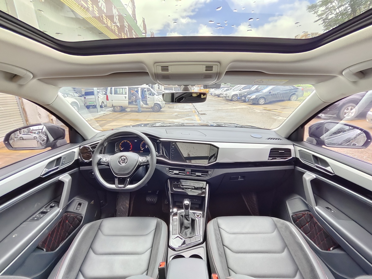 2021年10月大眾 探岳  2021款 330TSI 兩驅(qū)豪華智聯(lián)版