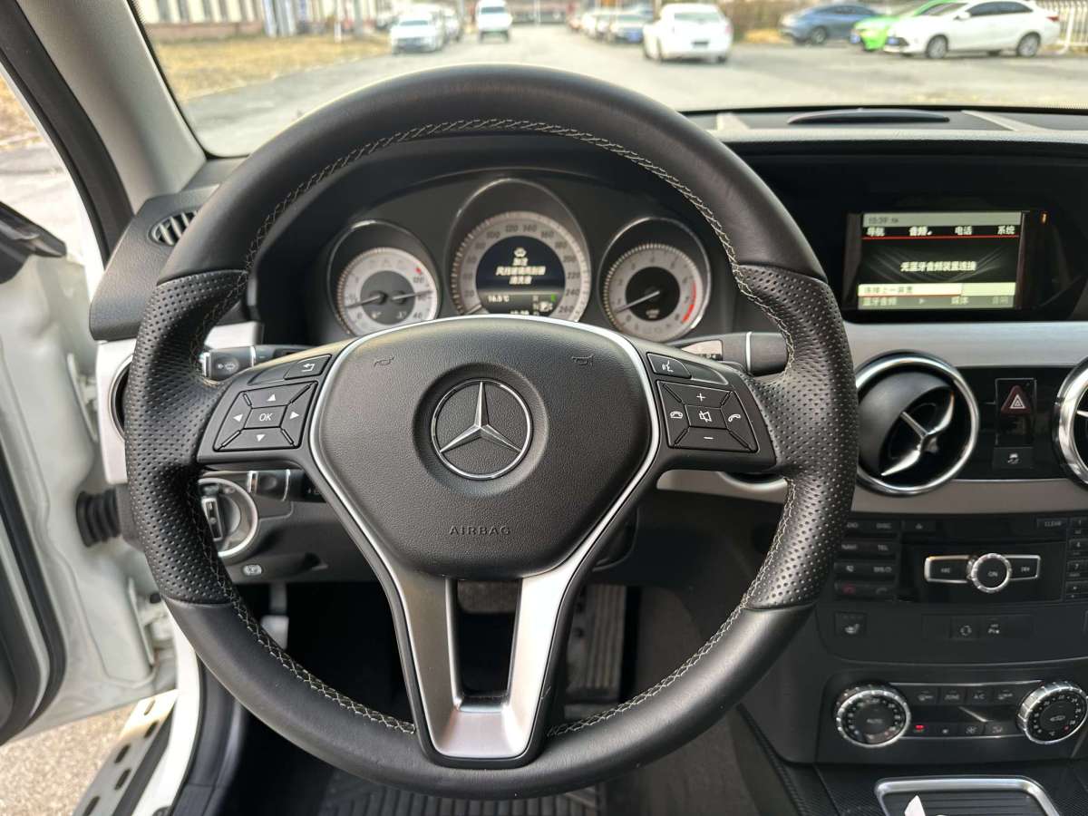 奔馳 奔馳GLK級(jí)  2013款 改款 GLK 300 4MATIC 時(shí)尚型圖片