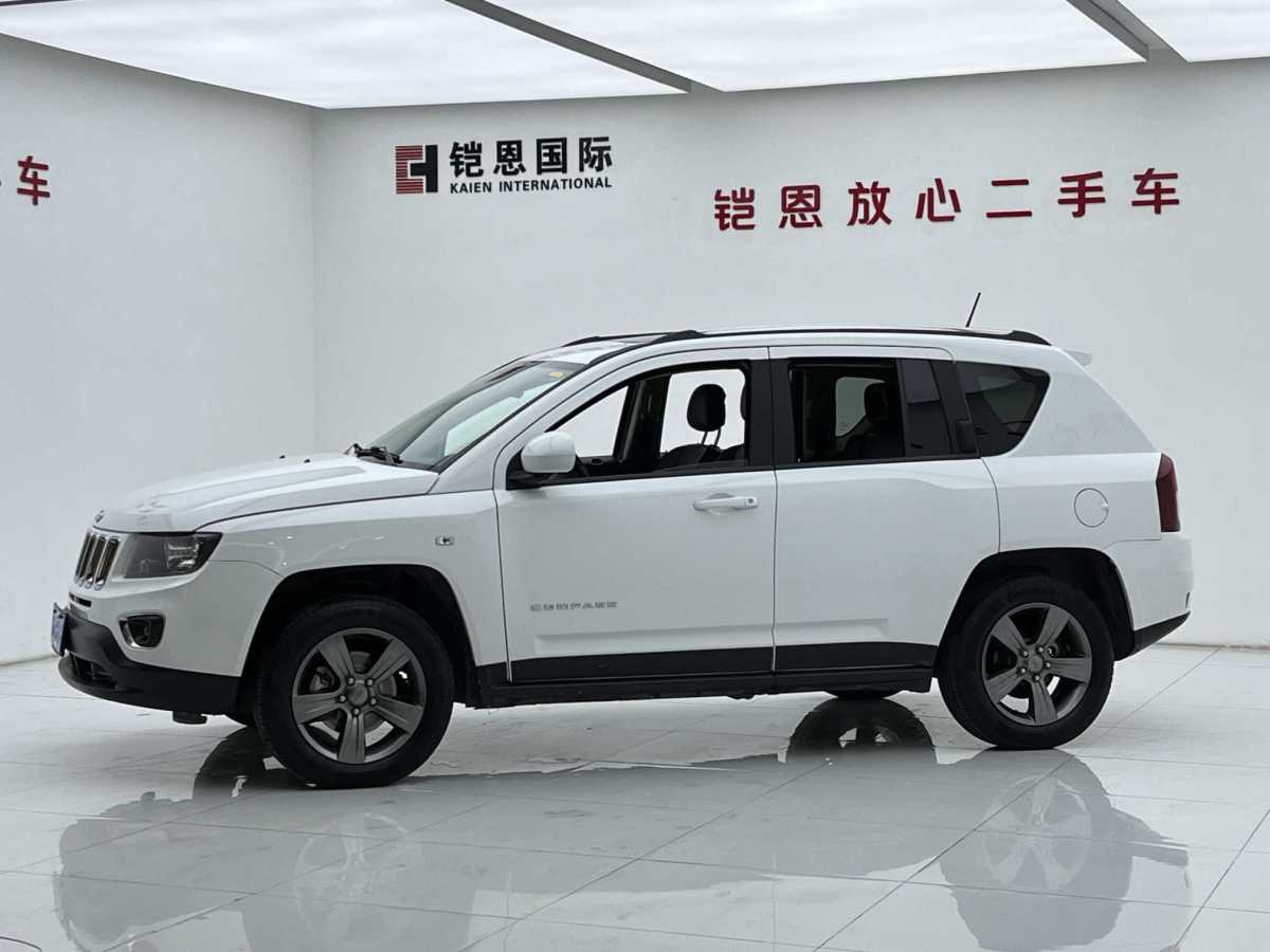 Jeep 指南者  2014款 改款 2.4L 四驅(qū)舒適版圖片