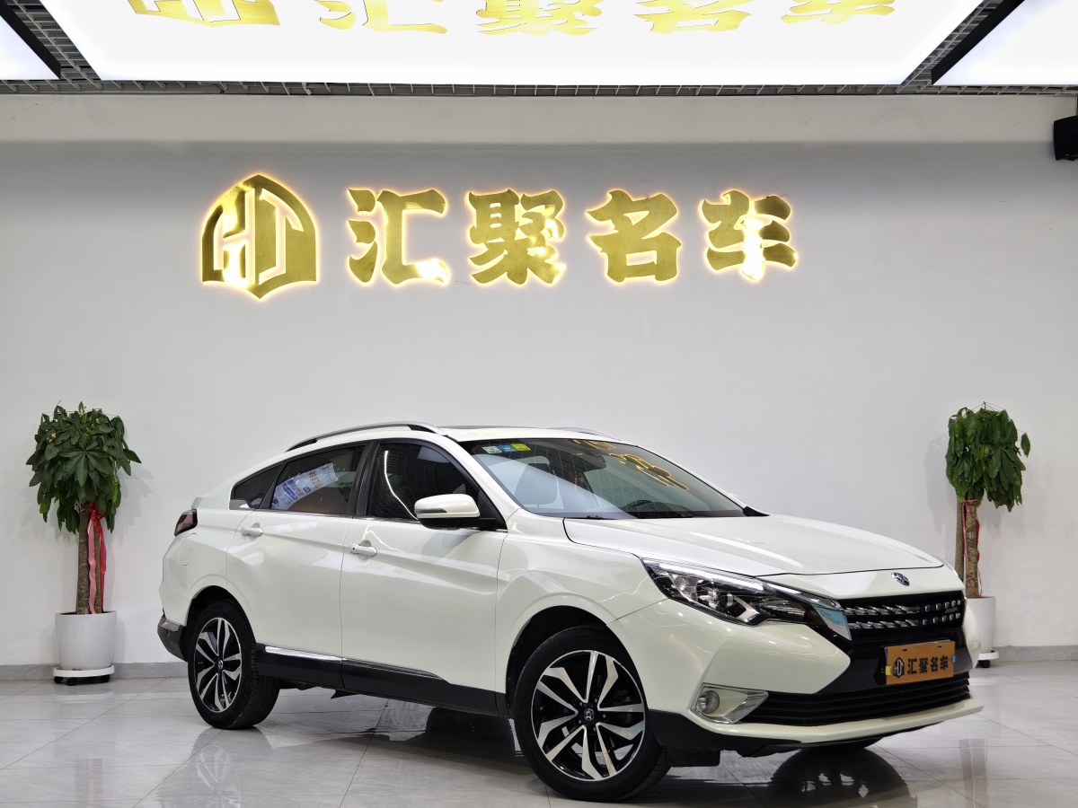 啟辰 T90  2018款 2.0L CVT智聯(lián)智尚版圖片