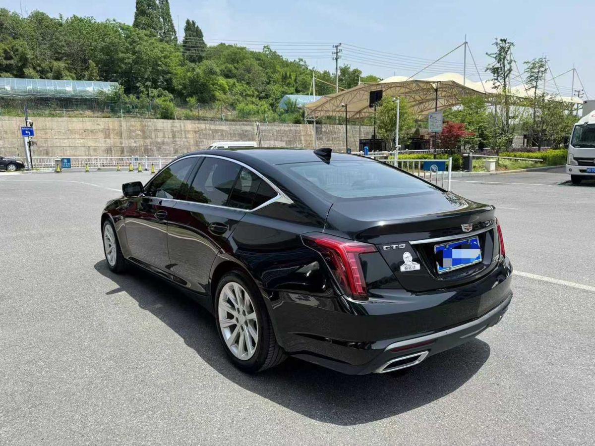 凱迪拉克 XT5  2023款 2.0T 兩驅(qū)風(fēng)尚型圖片
