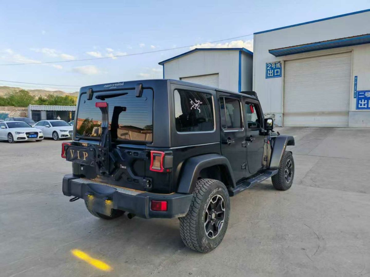 Jeep 牧馬人  2014款 2.8TD Sahara 四門版圖片