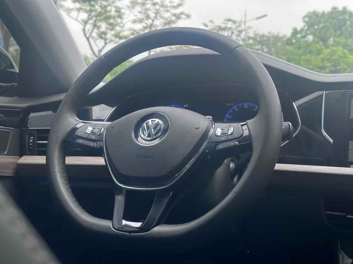 大眾 帕薩特  2019款 330TSI 豪華版圖片