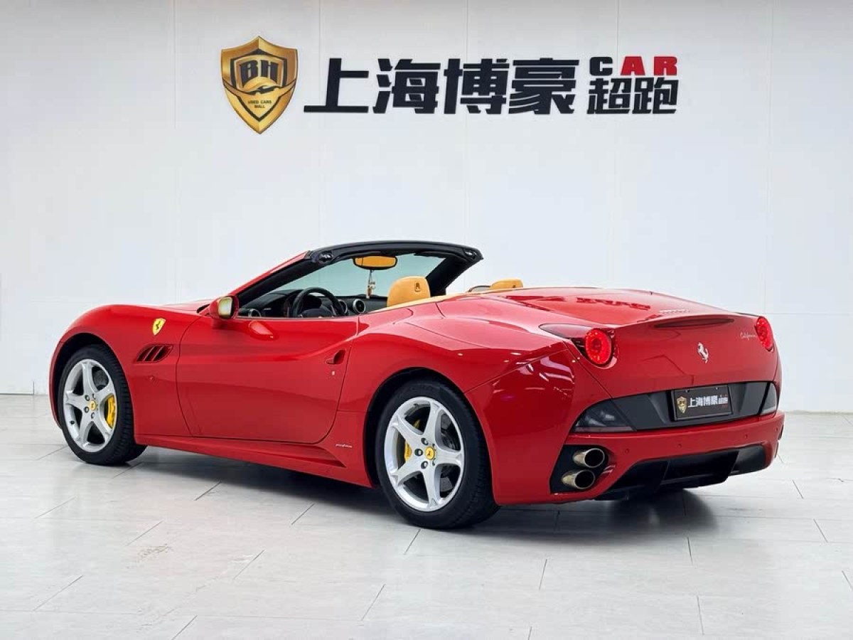 法拉利 California T  2009款 4.3L 標(biāo)準(zhǔn)型圖片