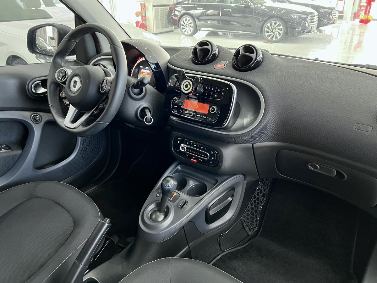 smart fortwo  2015款 1.0L 52千瓦硬頂激情版圖片