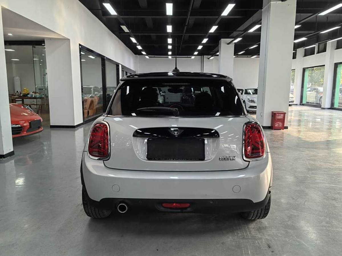 MINI MINI  2019款 1.5T COOPER 經(jīng)典派圖片