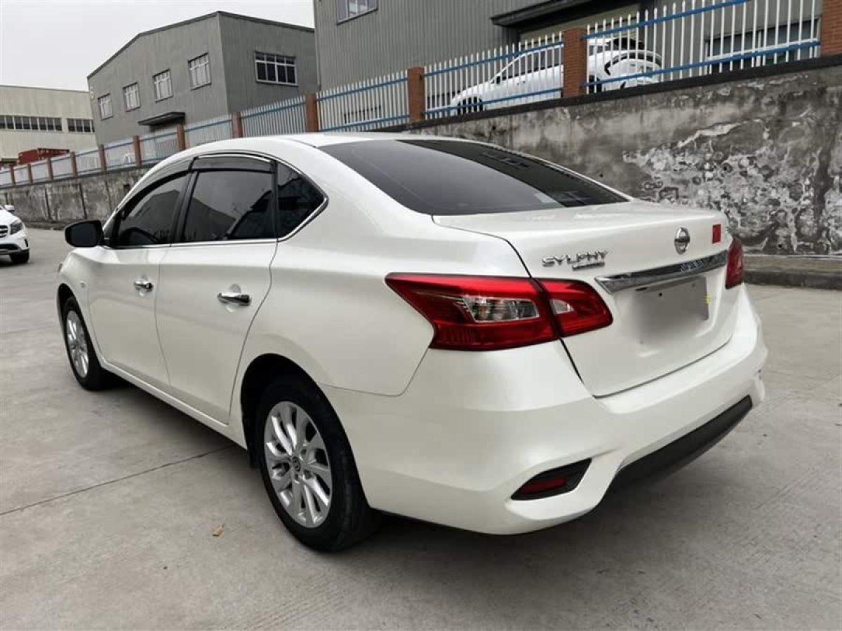 日產(chǎn) 軒逸  2019款  經(jīng)典 1.6XL CVT豪華版圖片
