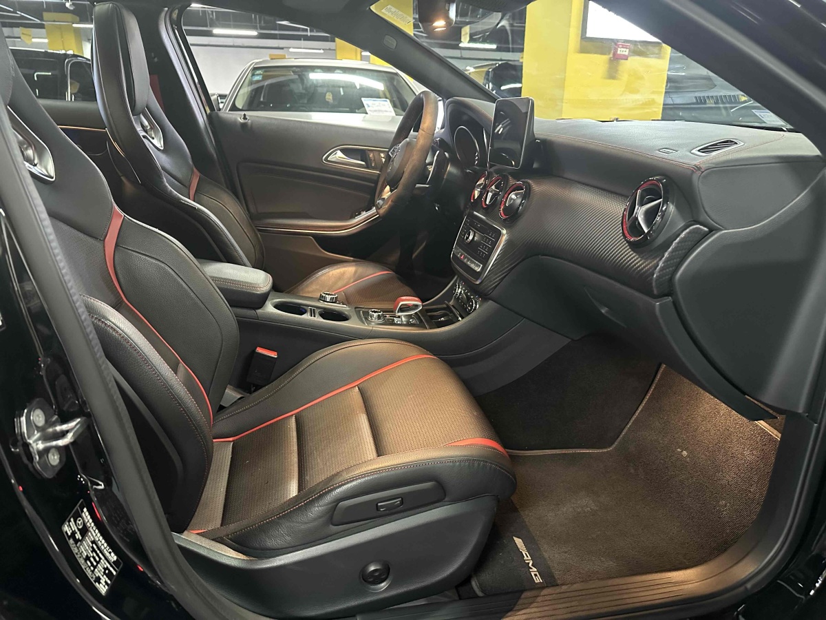 奔馳 奔馳A級(jí)AMG  2018款 AMG A 45 4MATIC 臻藏版圖片