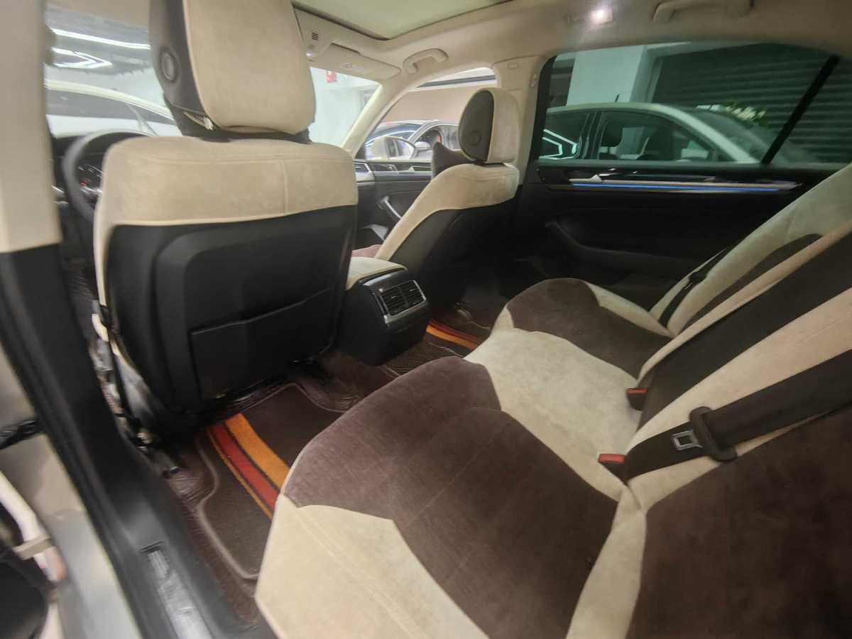 大眾 輝昂  2018款 改款 380TSI 兩驅(qū)商務(wù)版圖片