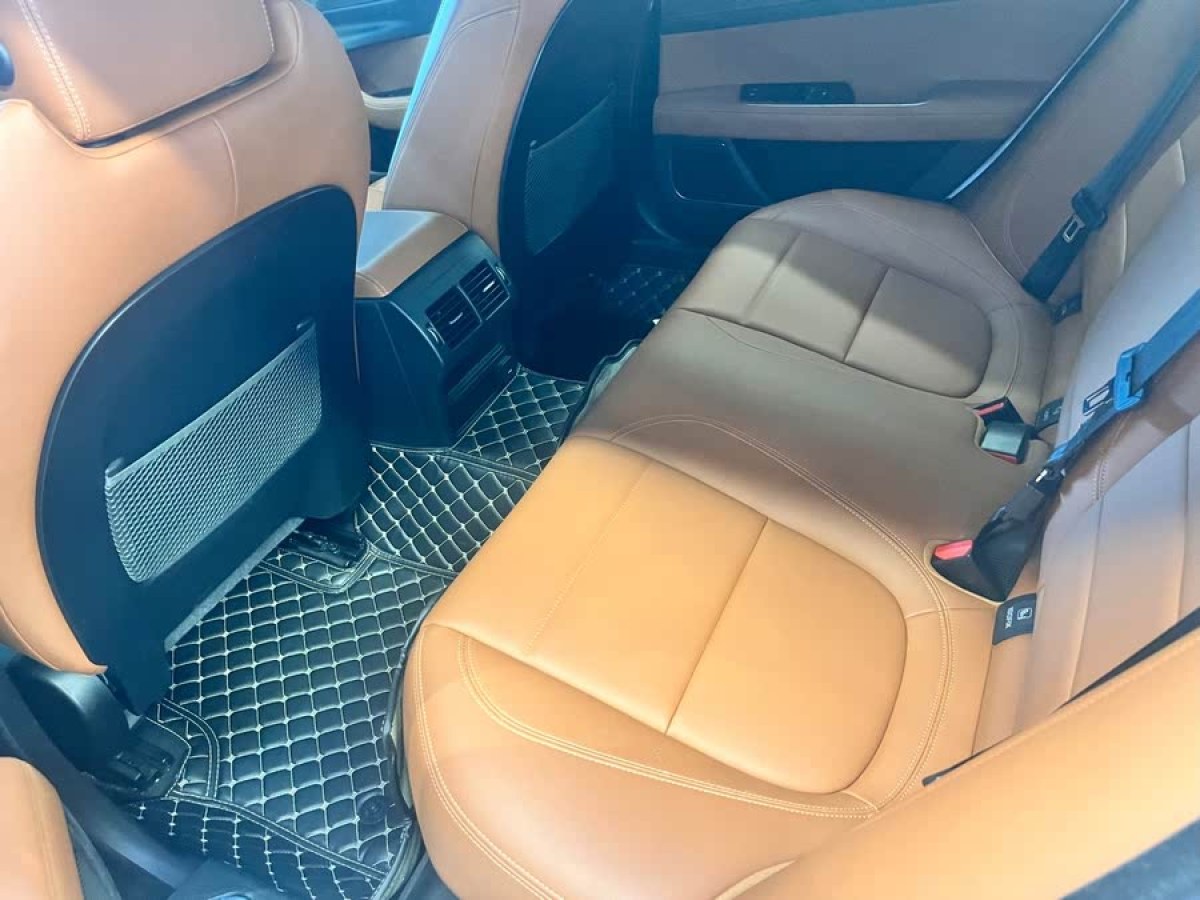 捷豹 XEL  2022款 2.0T 250PS R-DYNAMIC S進(jìn)取運(yùn)動(dòng)版圖片