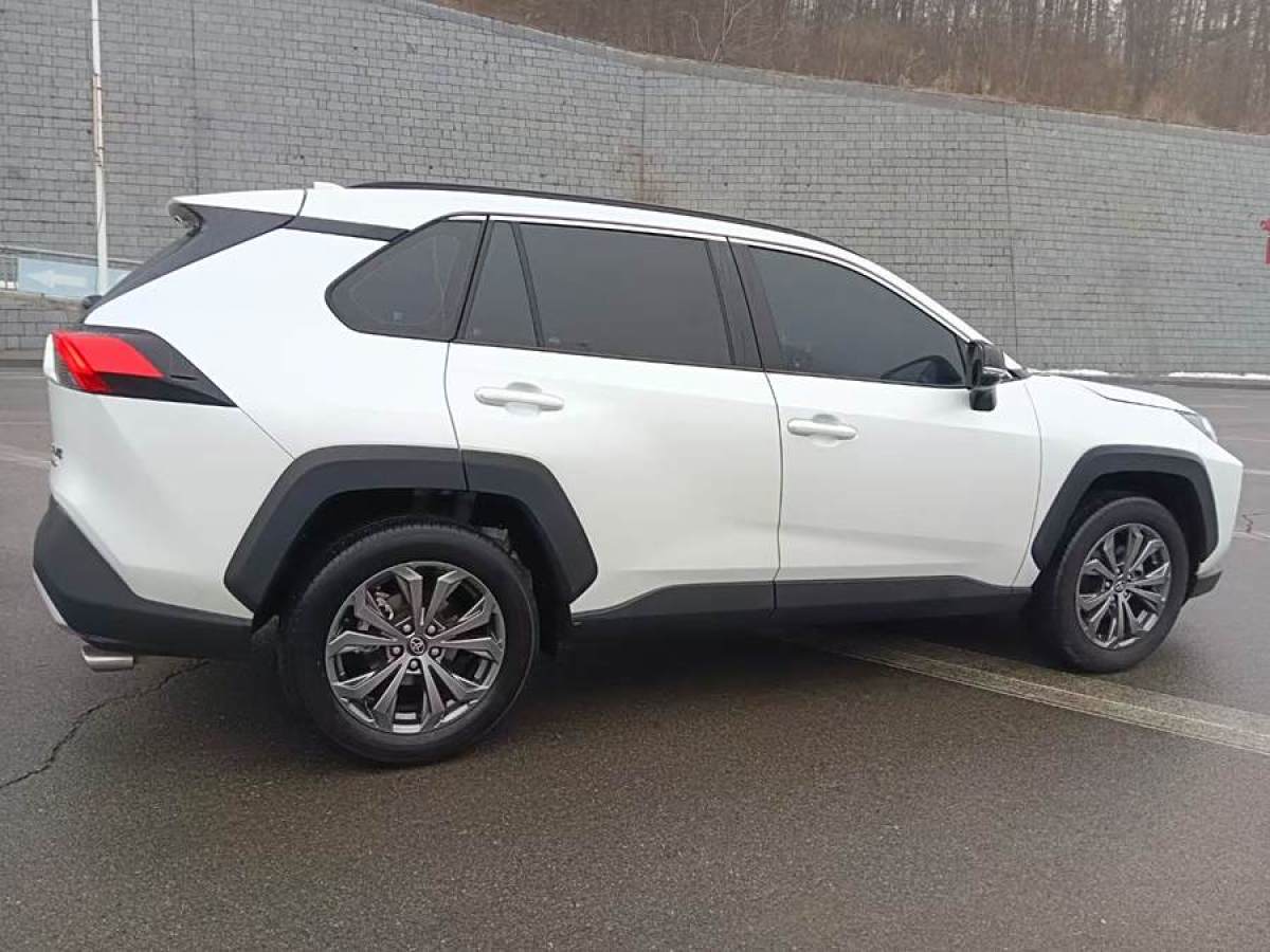 豐田 RAV4榮放  2023款 2.0L CVT四驅(qū)探險(xiǎn)Plus版圖片