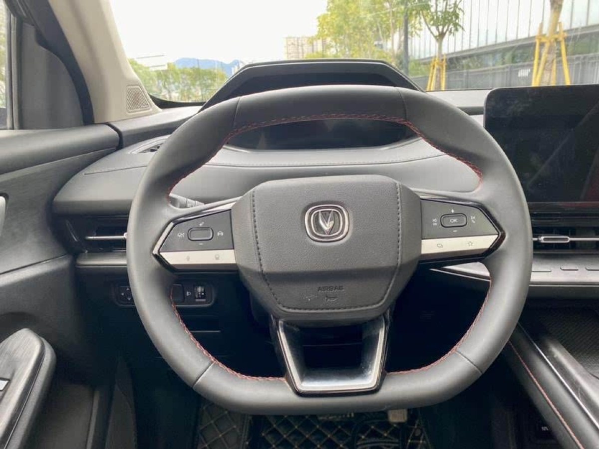 長(zhǎng)安 CS55 PLUS  2022款 第二代 1.5T DCT尊貴型圖片