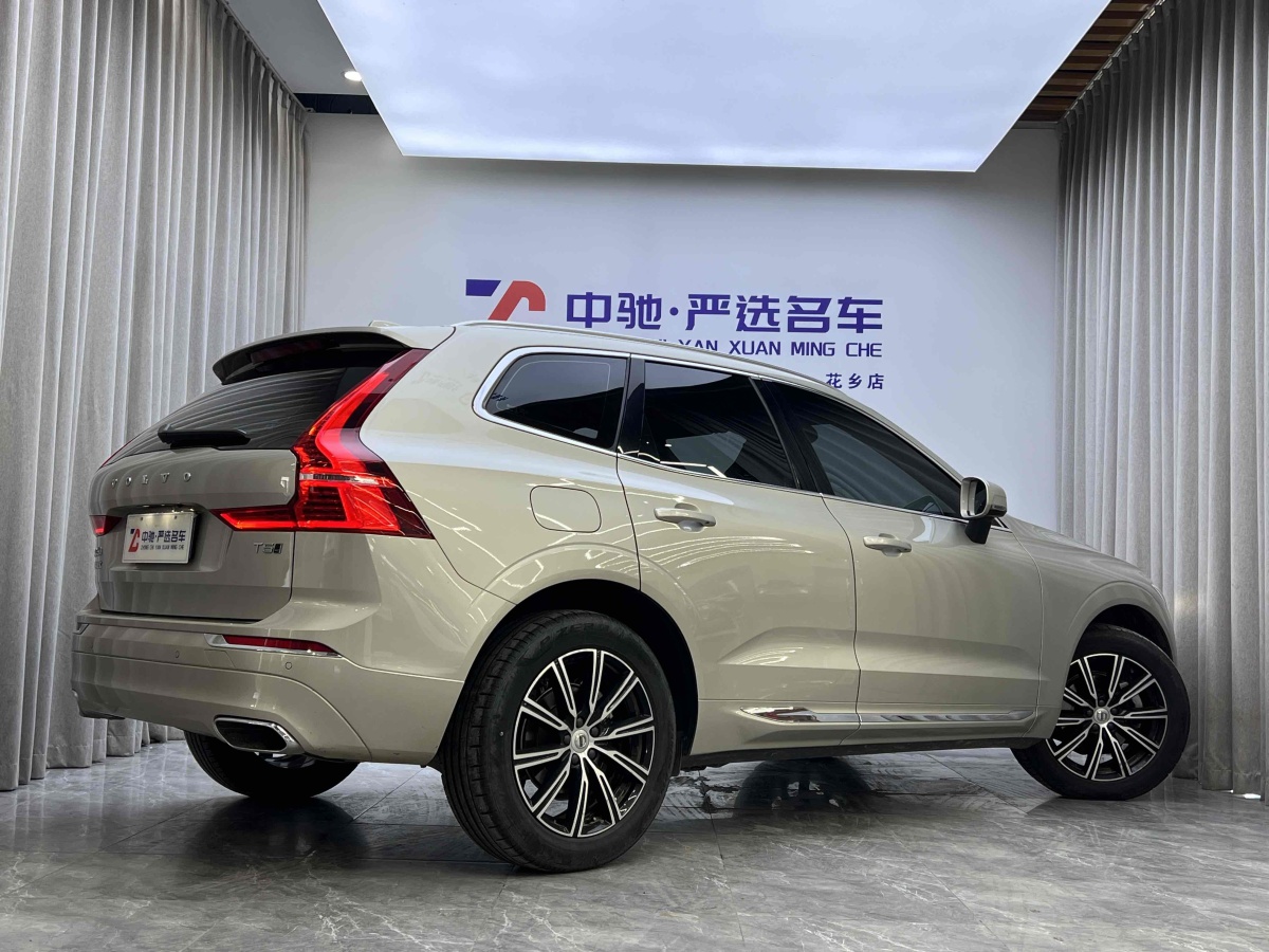 沃爾沃 XC60  2021款 T5 四驅(qū)智遠(yuǎn)豪華版圖片