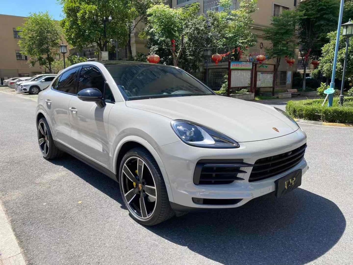 保時(shí)捷 Cayenne  2022款 Cayenne 3.0T 鉑金版圖片