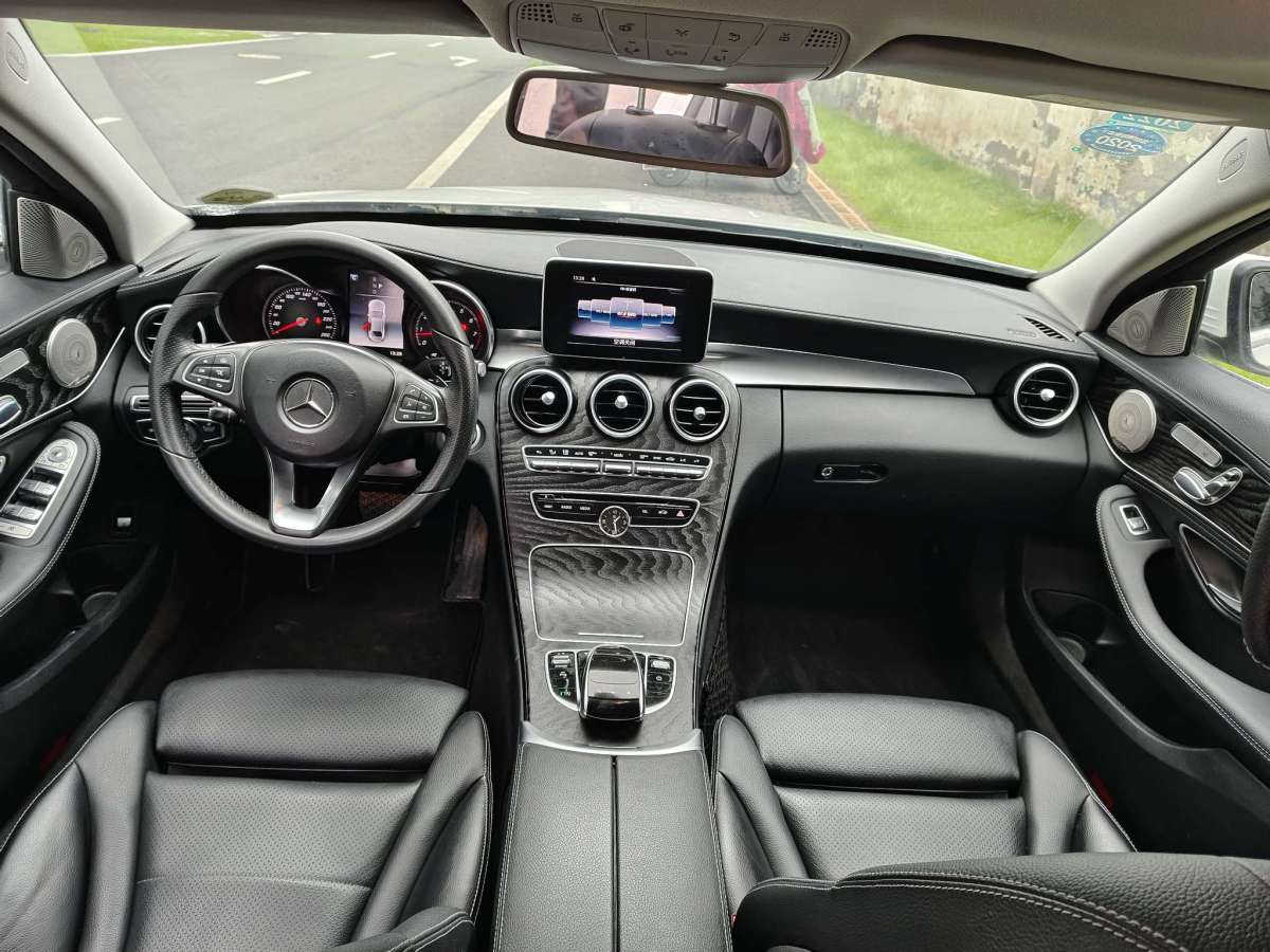 2018年01月奔驰 奔驰C级  2017款 改款 C 200 L