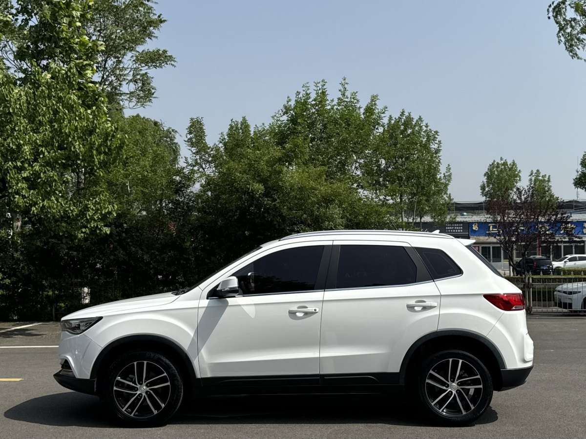 奔騰 X40  2017款 1.6L 手動豪華型圖片