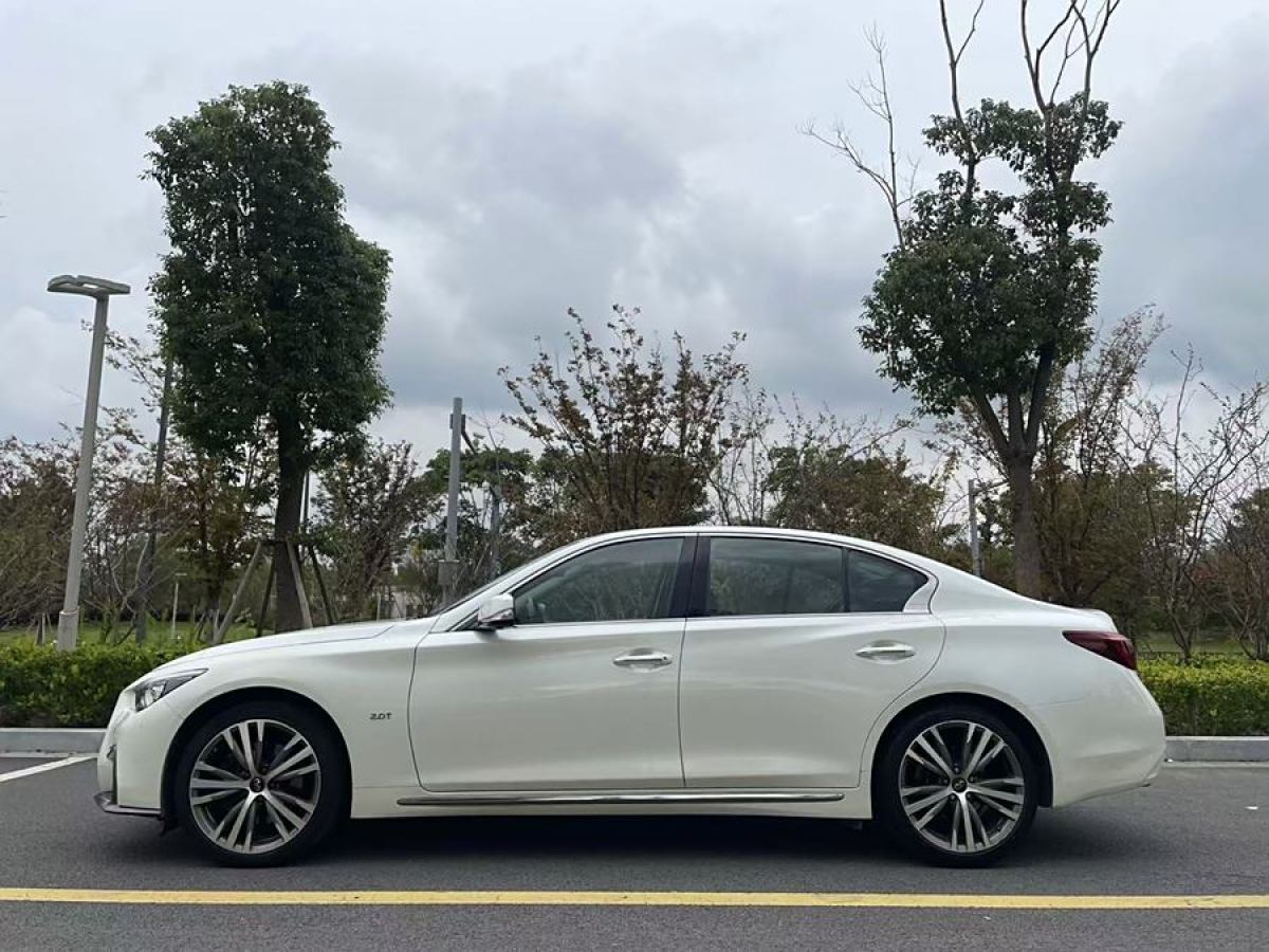 英菲尼迪 Q50L  2020款 2.0T 30周年限量版圖片