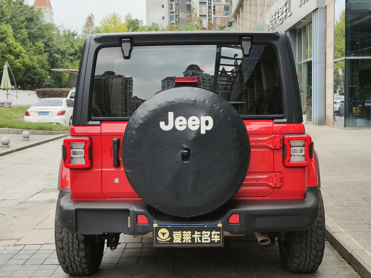 Jeep 牧马人  2019款 2.0T Sahara 四门版 国VI图片