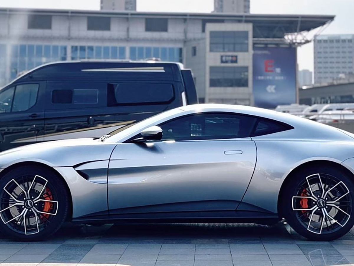 阿斯頓·馬丁 V8 Vantage  2024款 4.0T V8 Coupe圖片