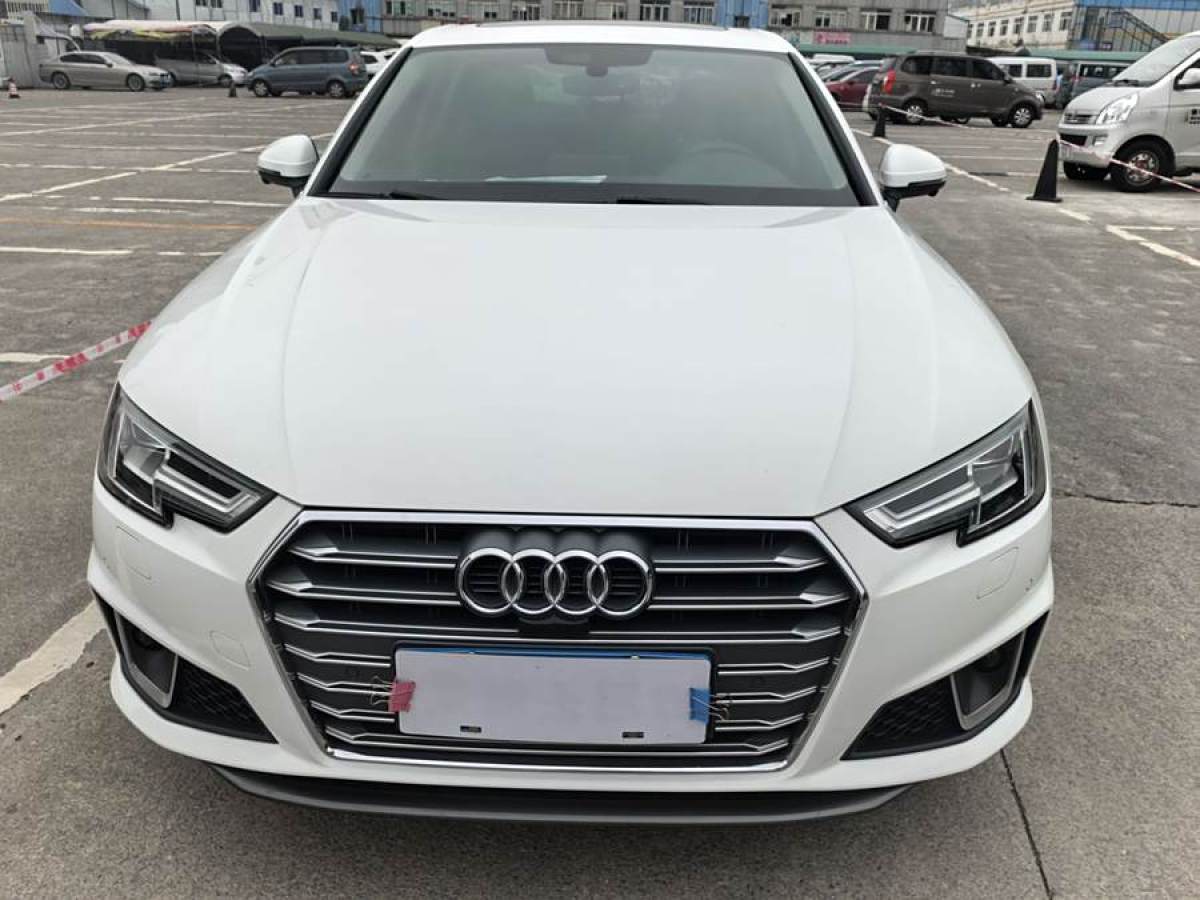 2019年9月奧迪 奧迪A4L  2019款 40 TFSI 時(shí)尚型 國(guó)VI