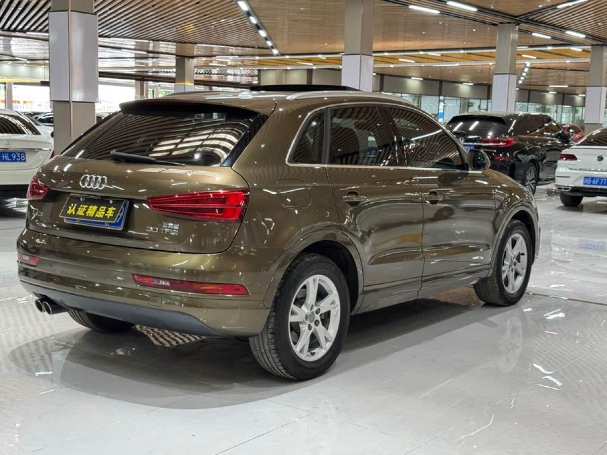 奧迪 奧迪Q3  2017款 30 TFSI 風(fēng)尚型圖片