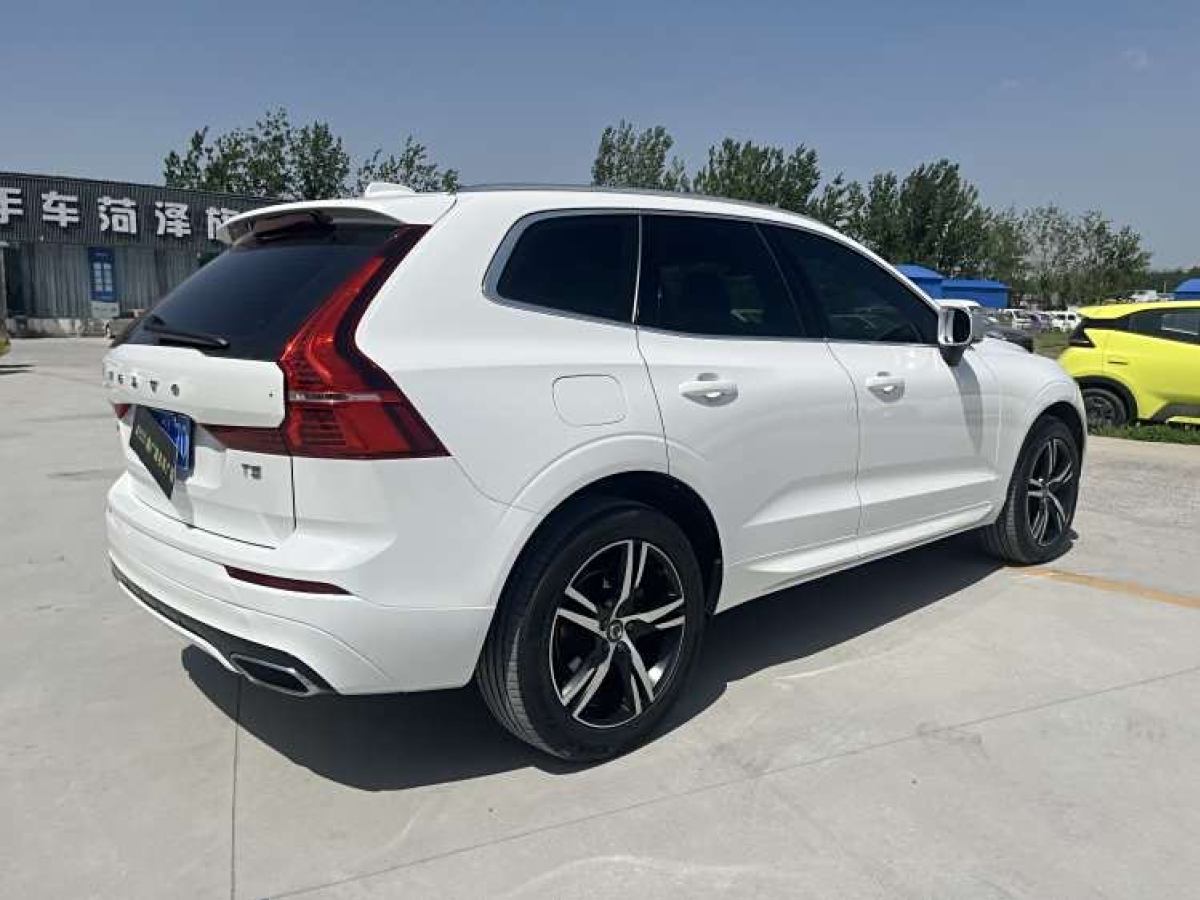 沃爾沃 XC60  2019款 T5 四驅(qū)智遠(yuǎn)運(yùn)動(dòng)版 國(guó)VI圖片