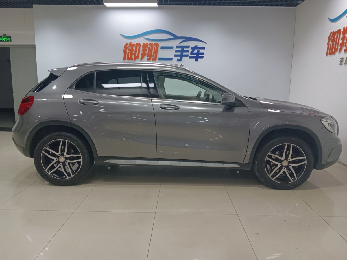 奔馳 奔馳GLA  2015款 GLA 220 4MATIC 時尚型圖片