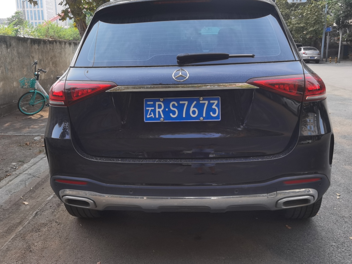 奔馳 奔馳GLE  2020款  GLE 350 4MATIC 時(shí)尚型圖片