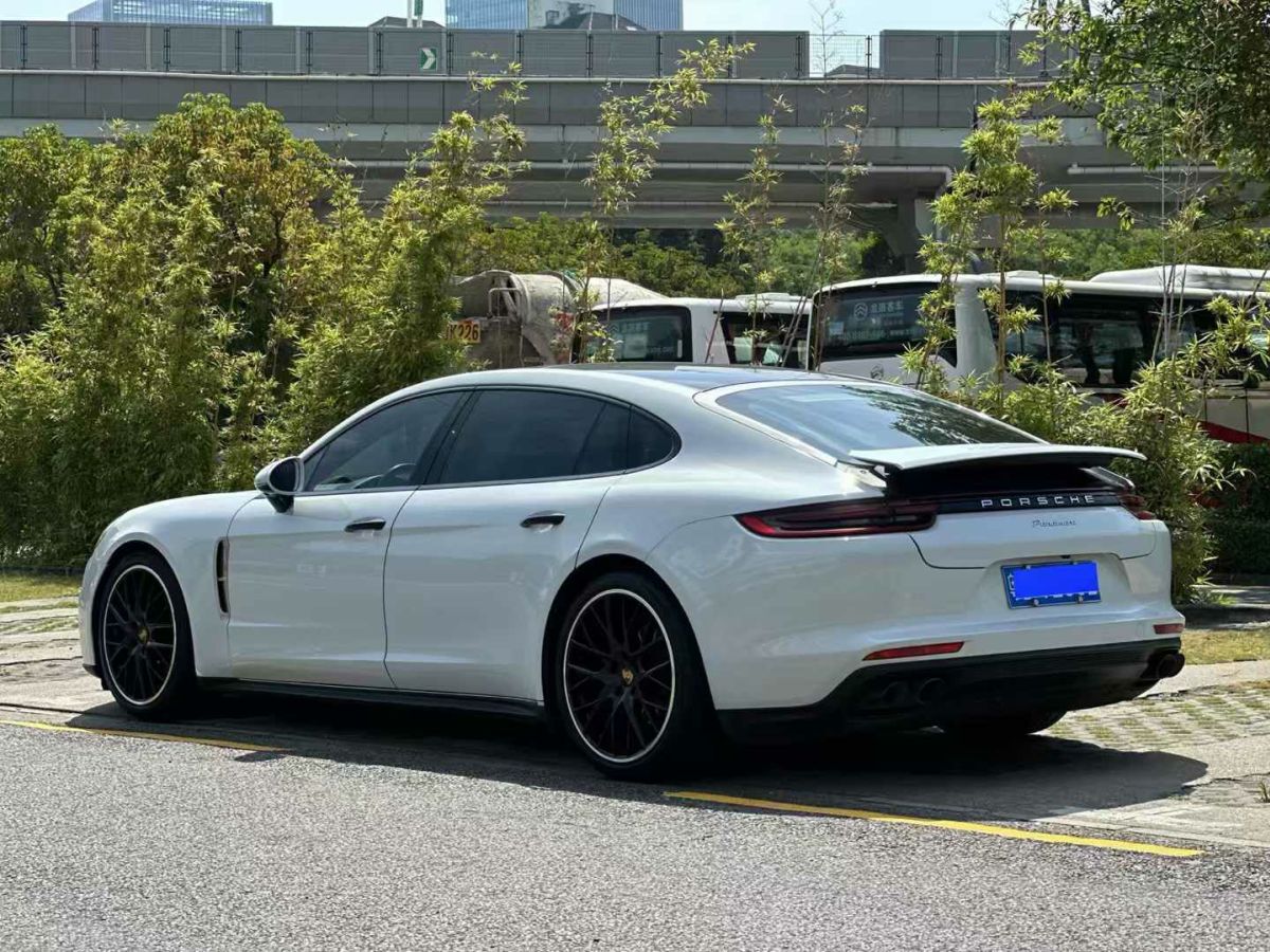 2020年1月保時捷 Panamera 