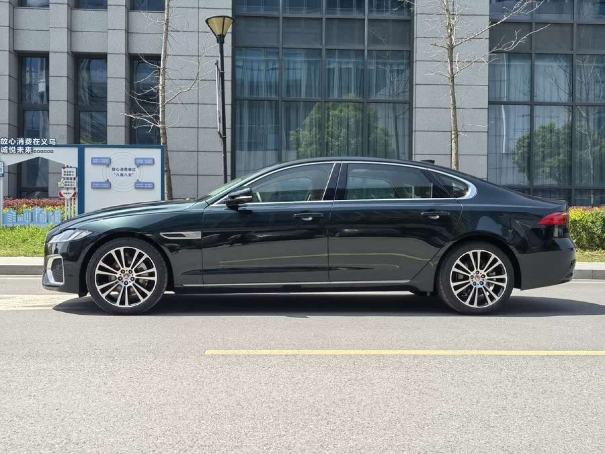 捷豹 XFL  2024款 2.0T P250 兩驅(qū)尊享豪華版圖片