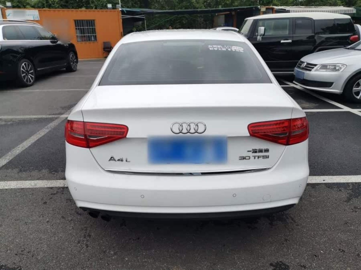 奧迪 奧迪A4L  2016款 30 TFSI 典藏版 自動舒適型圖片