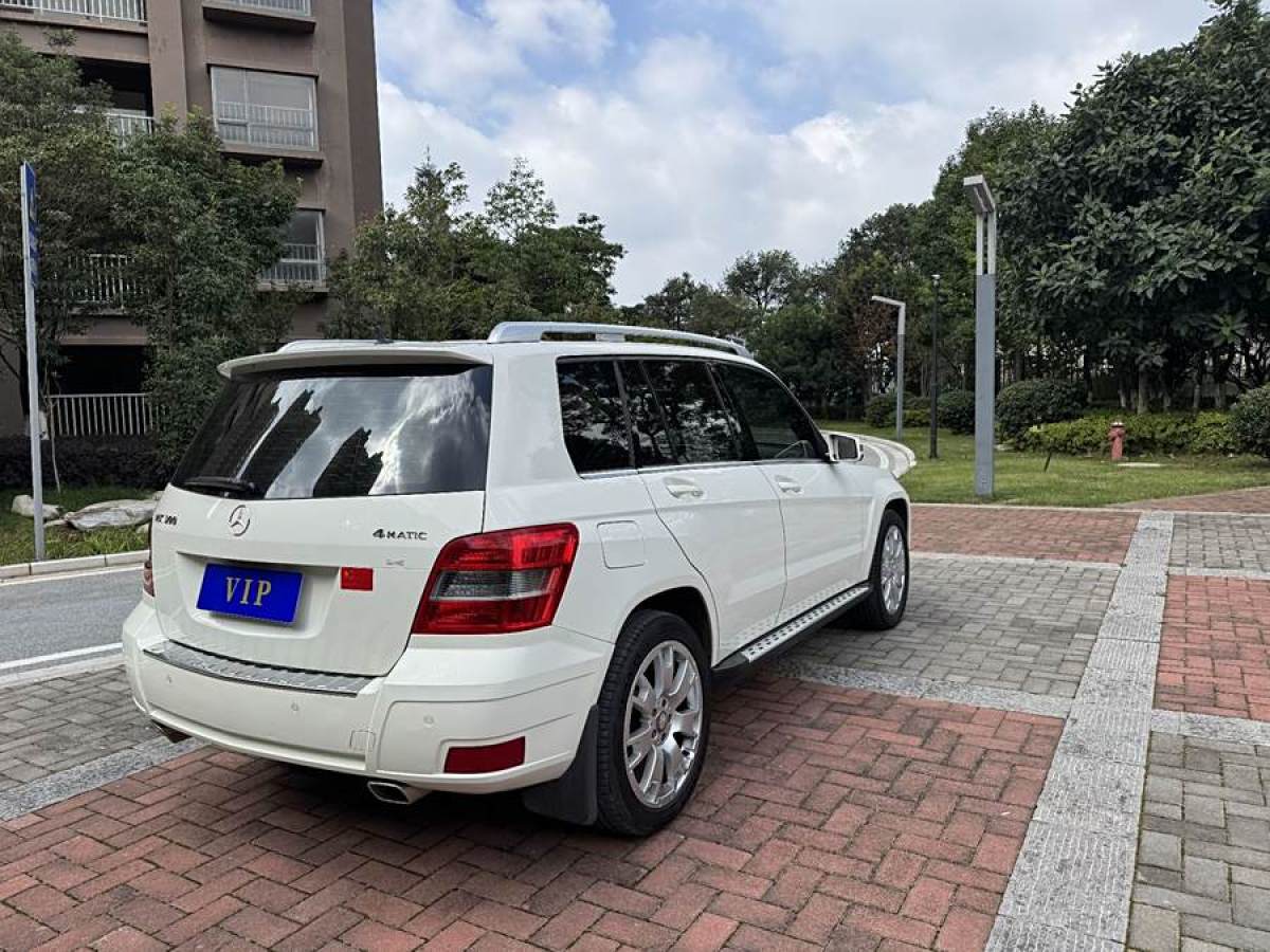 2011年11月奔馳 奔馳GLK級(jí)  2011款 GLK 300 4MATIC 時(shí)尚型