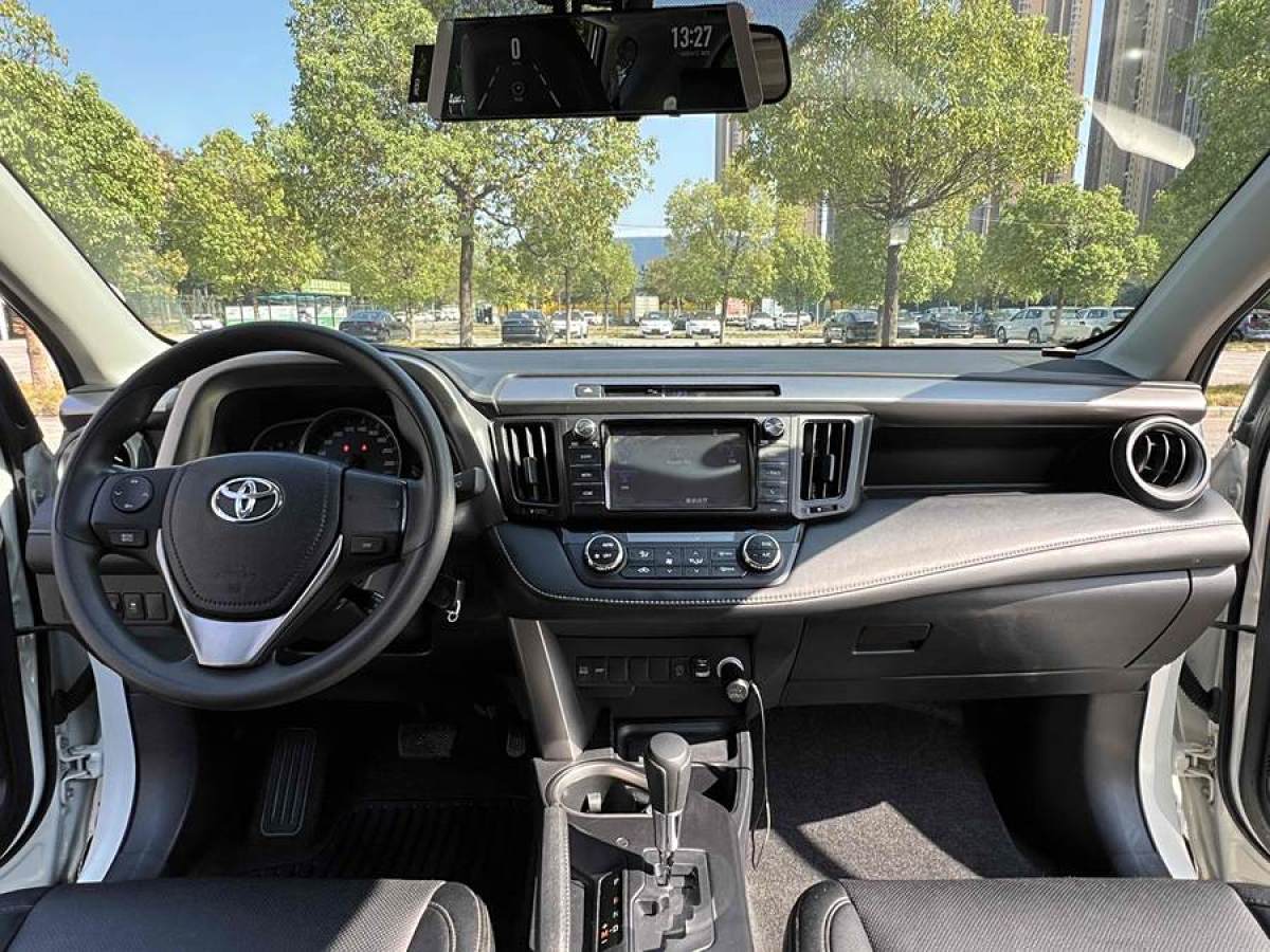 豐田 RAV4榮放  2019款 2.0L CVT兩驅(qū)先鋒版 國V圖片